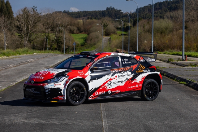 01_ToyotaAresRacing (1)